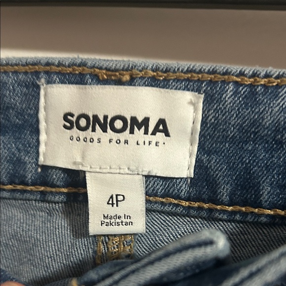 Sweater and Jeans Set - Picture 7 of 8